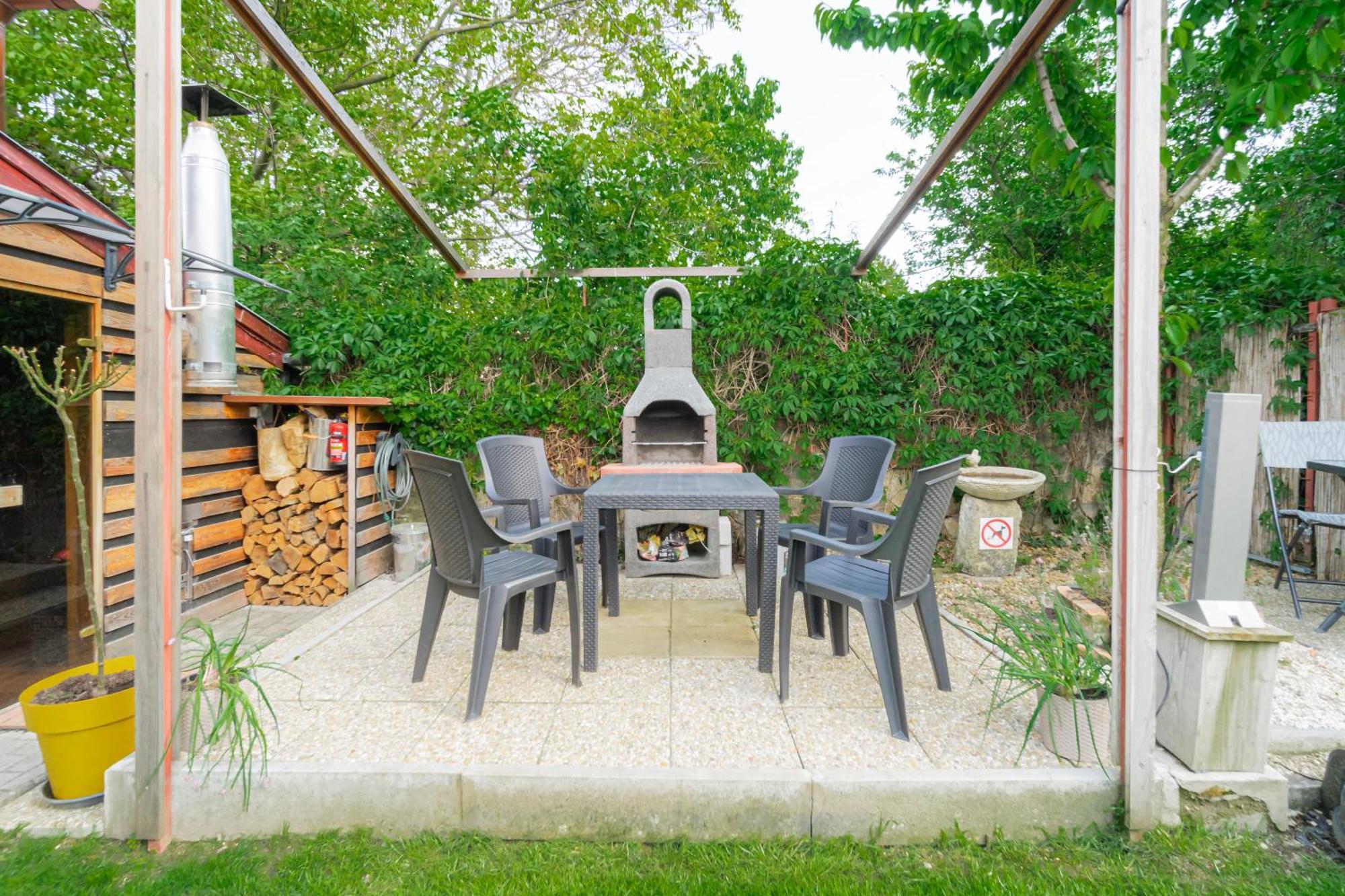 Willa B48 Gardenhouse - A Zoeldben Kenyelmesen Törökbálint Zewnętrze zdjęcie